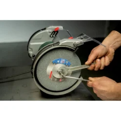 Touret à Meuler DSD 200 Plus 750W D200mm Metabo 17 Touret à Meuler DSD 200 Plus 750W D200mm Metabo -Metabo touret a meuler dsd 200 plus 750w d200mm metabo 7